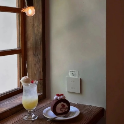 那些普通到像说话的文案 却被我悄悄存了好多年