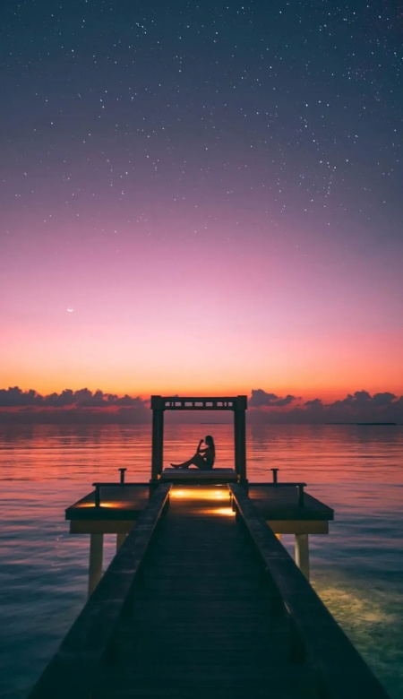 2025最新暗色系壁纸来袭 神秘深邃氛围拉满