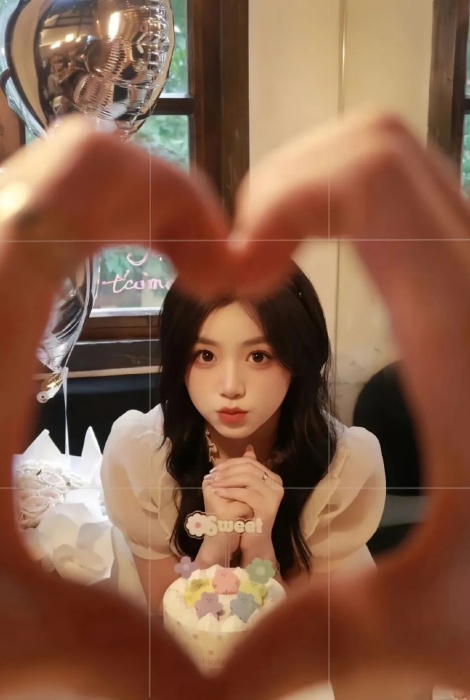 生日氛围感拍照姿势全解锁 轻松拍出仪式感大片