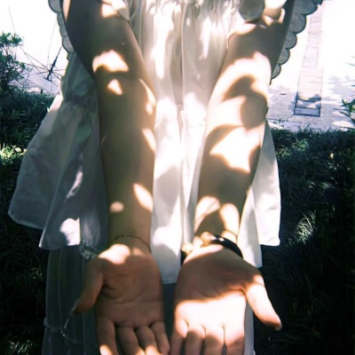 2025四字朋友圈美学 少即是多的高级感文案