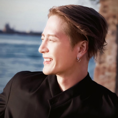 王嘉尔真实松弛感+反差萌生活照合集 私下状态太圈粉