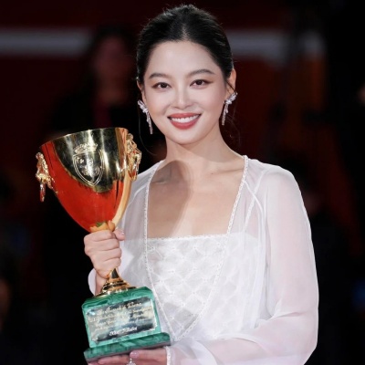 1757570121236866.jpg 辛芷蕾如你所愿 红透半边天_2_闪闪烤娱米_来自小红书网页版.jpg