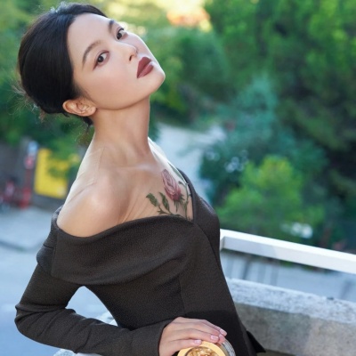 1757570129918699.jpg 辛芷蕾如你所愿 红透半边天_7_闪闪烤娱米_来自小红书网页版.jpg